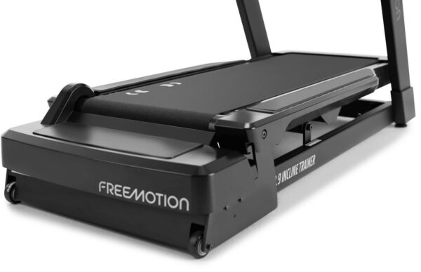 Freemotion i22.9 Incline Trainer - Demo Model