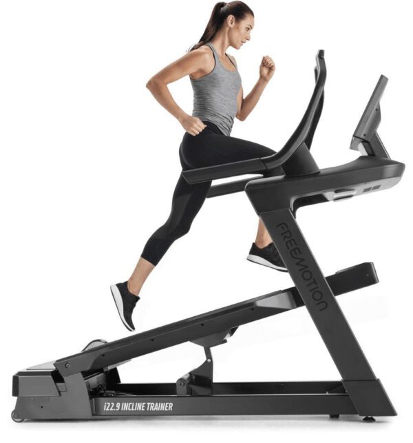 Freemotion i22.9 Incline Trainer - Demo Model