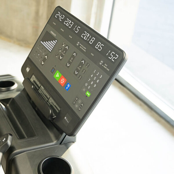 LifeFitness Club Series+ Treadmill