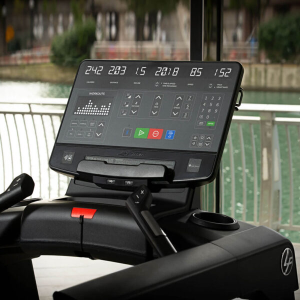 LifeFitness Club Series+ Treadmill